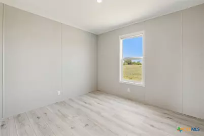 1287 County Road 402, Flatonia, TX 78941 - Photo 28