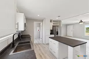 1287 County Road 402, Flatonia, TX 78941 - Photo 10