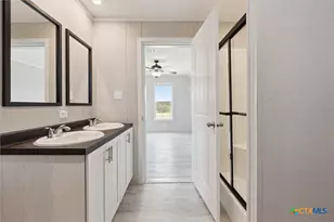 1287 County Road 402, Flatonia, TX 78941 - Photo 20