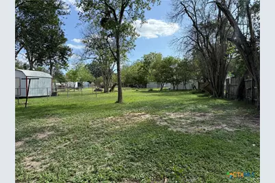 520 S Grant Avenue, New Braunfels, TX 78130 - Photo 4