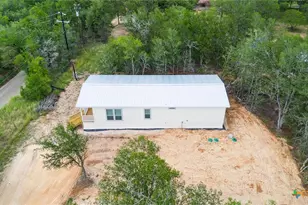 855 Roosevelt Rd, Luling, TX 78648 - Photo 38