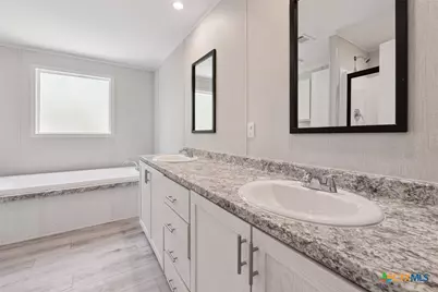 855 Roosevelt Road, Luling, TX 78648 - Photo 20