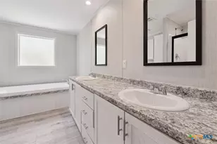 855 Roosevelt Rd, Luling, TX 78648 - Photo 20