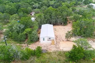 855 Roosevelt Rd, Luling, TX 78648 - Photo 40
