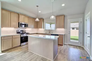 2674 Downsbury Rd, New Braunfels, TX 78130 - Photo 4