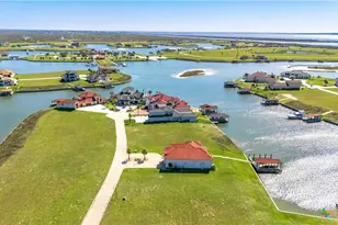 72 Cabernet Ct, Port O'Connor, TX 77982 - Photo 2