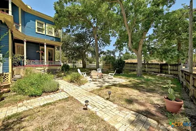 624 Saint Louis Street, Gonzales, TX 78629 - Photo 32