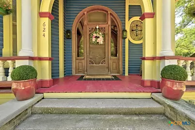 624 Saint Louis Street, Gonzales, TX 78629 - Photo 2