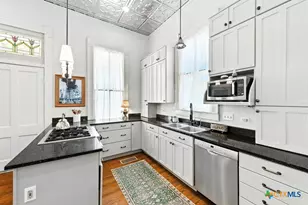 624 St Louis St, Gonzales, TX 78629 - Photo 12