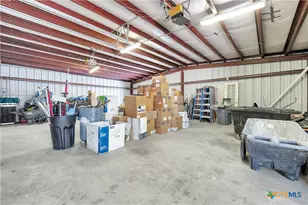 301 Fm 1660, Hutto, TX 78634 - Photo 30