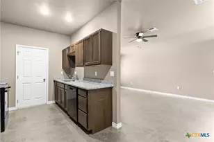 2011 Wood St, Killeen, TX 76541 - Photo 4