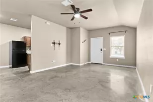 2011 Wood St, Killeen, TX 76541 - Photo 8