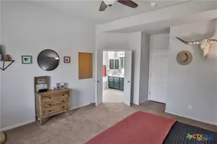 829 Manhattan, New Braunfels, TX 78130 - Photo 6