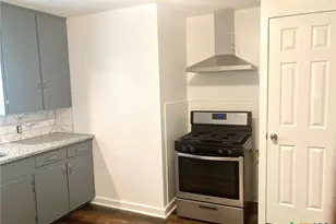 708 E Loma Vista Ave, Victoria, TX 77901 - Photo 8