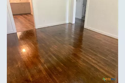 708 E Loma Vista Avenue, Victoria, TX 77901 - Photo 4