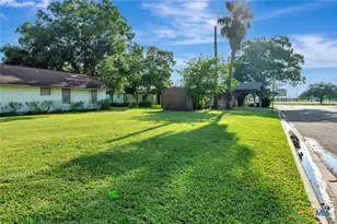 116 N Ben Wilson St, Victoria, TX 77901 - Photo 42