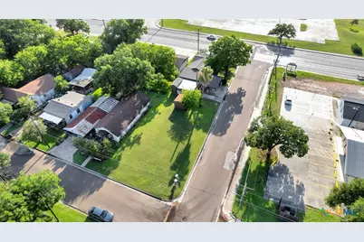 116 N Ben Wilson Street, Victoria, TX 77901 - Photo 8