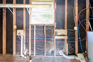 116 N Ben Wilson St, Victoria, TX 77901 - Photo 34