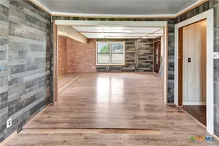 116 N Ben Wilson St, Victoria, TX 77901 - Photo 16