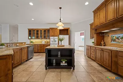 758 Mission Heights, New Braunfels, TX 78130 - Photo 10