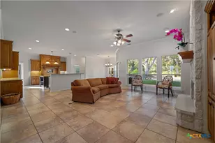 758 Mission Heights, New Braunfels, TX 78130 - Photo 10