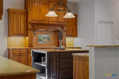 758 Mission Heights, New Braunfels, TX 78130 - Photo 12