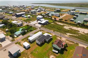 604 W Maple St, Port O'Connor, TX 77982 - Photo 34