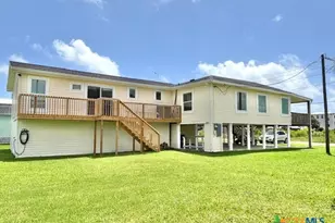 604 W Maple St, Port O'Connor, TX 77982 - Photo 1
