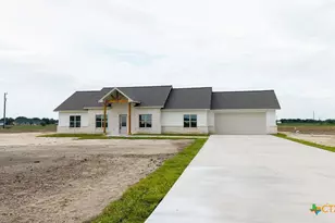 156 Essence Dr, Victoria, TX 77904 - Photo 2