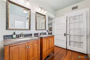 1004 Mitchell St, Gonzales, TX 78629 - Photo 34