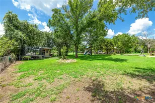 1004 Mitchell St, Gonzales, TX 78629 - Photo 42