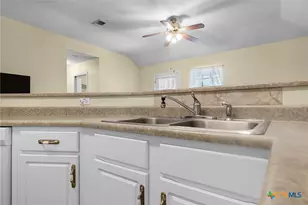 1571 Kimberly Dawn Dr, New Braunfels, TX 78130 - Photo 18