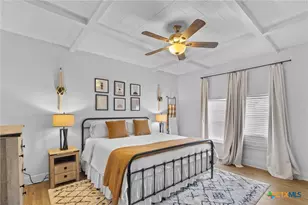 905 N Navarro St, Victoria, TX 77901 - Photo 12