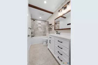 221 W Tanglewood Drive, New Braunfels, TX 78130 - Photo 22