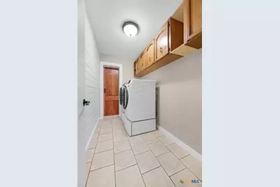 221 W Tanglewood Drive, New Braunfels, TX 78130 - Photo 24