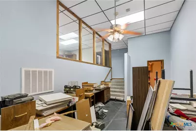 708 E Goodwin Avenue, Victoria, TX 77901 - Photo 16