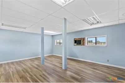 708 E Goodwin Avenue, Victoria, TX 77901 - Photo 18