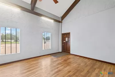 708 E Goodwin Avenue, Victoria, TX 77901 - Photo 4