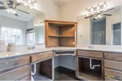 1500 Mountain Ridge Drive, Belton, TX 76513 - Photo 14