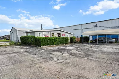 2517 S Interstate 35, San Marcos, TX 78666 - Photo 8