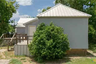 607 S Main St, Lampasas, TX 76550 - Photo 22