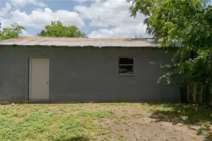 607 S Main St, Lampasas, TX 76550 - Photo 24