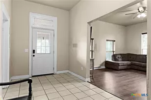 607 S Main St, Lampasas, TX 76550 - Photo 6