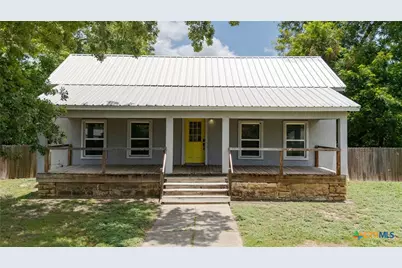 607 S Main St, Lampasas, TX 76550 - Photo 2