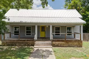607 S Main St, Lampasas, TX 76550 - Photo 2