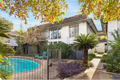 3300 Yorktown Street #13, Houston, TX 77056 - Photo 14