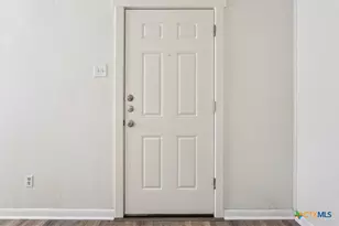 1310 S 21st St, Temple, TX 76504 - Photo 4