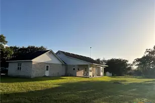 2826 Cattle Guard Rd, Cuero, TX 77954 - Photo 28