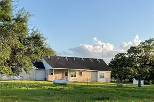 2826 Cattle Guard Rd, Cuero, TX 77954 - Photo 12