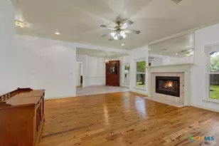 324 Raven Ridge, New Braunfels, TX 78130 - Photo 4